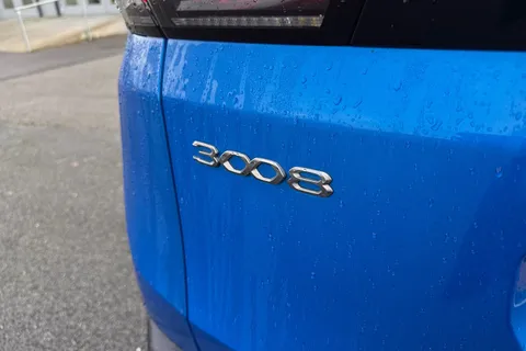 SD71LDY PEUGEOT 3008 1.6 13.2kWh GT e-EAT Euro 6 (s/s) 5dr Thumbnail #32