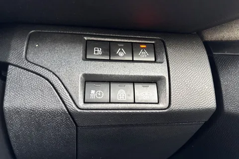 SD71LDY PEUGEOT 3008 1.6 13.2kWh GT e-EAT Euro 6 (s/s) 5dr Thumbnail #44