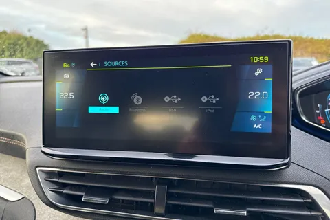 SD71LDY PEUGEOT 3008 1.6 13.2kWh GT e-EAT Euro 6 (s/s) 5dr Thumbnail #49