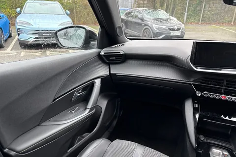 BL24WDZ PEUGEOT 2008 1.2 PureTech GT EAT Euro 6 (s/s) 5dr Thumbnail #14