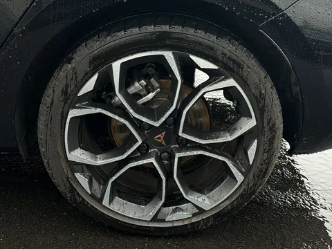 KP25WHV CUPRA Leon 1.5 TSI 150 V1 5dr Thumbnail #6