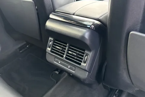 KP24OAJ Land Rover Range Rover Evoque 1.5 P300e Autobiography 5dr Thumbnail #18