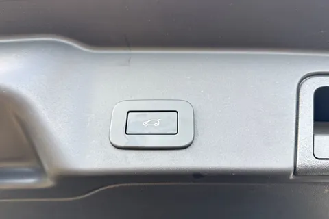 KP24OAJ Land Rover Range Rover Evoque 1.5 P300e Autobiography 5dr Thumbnail #34