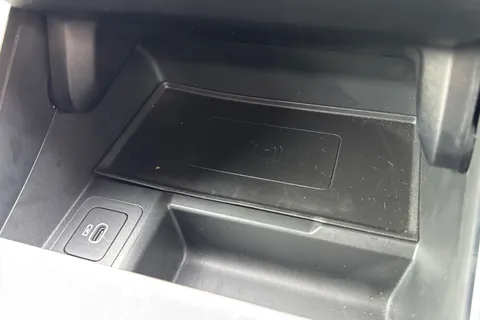 KP24OAJ Land Rover Range Rover Evoque 1.5 P300e Autobiography 5dr Thumbnail #41