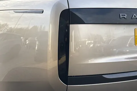 KY24BRX Land Rover Range Rover 3.0 P550e 38.2kWh Autobiography SUV 5dr Petrol Plug-in Hybrid Auto 4WD Euro 6 (s/s) (550 ps) Thumbnail #19