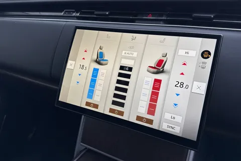 KY24BRX Land Rover Range Rover 3.0 P550e 38.2kWh Autobiography SUV 5dr Petrol Plug-in Hybrid Auto 4WD Euro 6 (s/s) (550 ps) Thumbnail #22