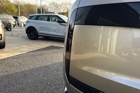 KY24BRX Land Rover Range Rover 3.0 P550e 38.2kWh Autobiography SUV 5dr Petrol Plug-in Hybrid Auto 4WD Euro 6 (s/s) (550 ps) Thumbnail #26