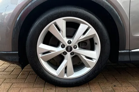 12 of 66 for Audi Q4 e-tron Q4 S line 40 e-tron 150,00 kW