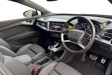 14 of 66 for Audi Q4 e-tron Q4 S line 40 e-tron 150,00 kW