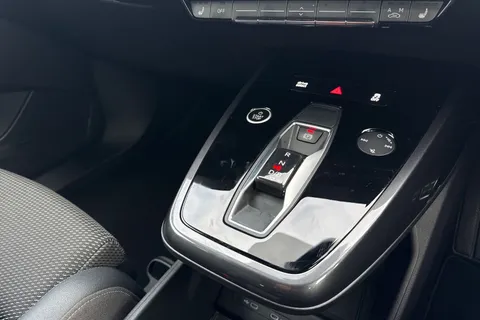 23 of 66 for Audi Q4 e-tron Q4 S line 40 e-tron 150,00 kW