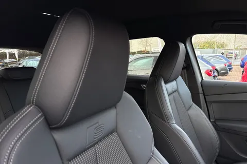 24 of 66 for Audi Q4 e-tron Q4 S line 40 e-tron 150,00 kW