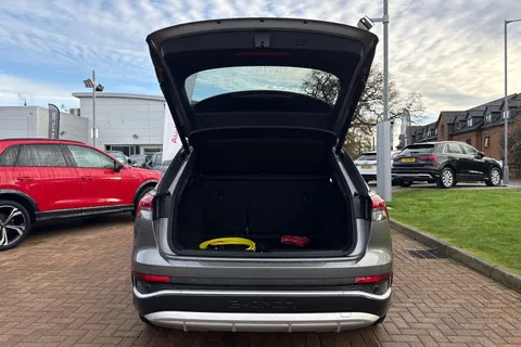 38 of 66 for Audi Q4 e-tron Q4 S line 40 e-tron 150,00 kW