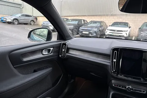 DX72LUL Volvo Xc40 1.5 T5 Recharge PHEV Ultimate Dark 5dr Auto Thumbnail #14