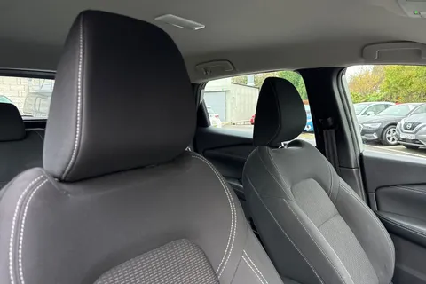YB22KNS Nissan Qashqai 1.3 DiG-T MH Acenta Premium 5dr Thumbnail #20