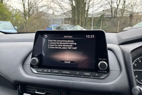 YB22KNS Nissan Qashqai 1.3 DiG-T MH Acenta Premium 5dr Thumbnail #31