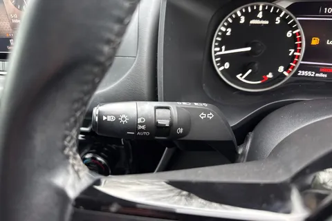 YB22KNS Nissan Qashqai 1.3 DiG-T MH Acenta Premium 5dr Thumbnail #39