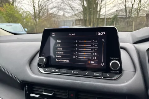 YB22KNS Nissan Qashqai 1.3 DiG-T MH Acenta Premium 5dr Thumbnail #41