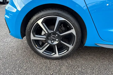 BD21EBU Audi A1 35 TFSI Black Edition 5dr S Tronic Thumbnail #12