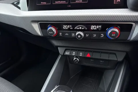 BD21EBU Audi A1 35 TFSI Black Edition 5dr S Tronic Thumbnail #21