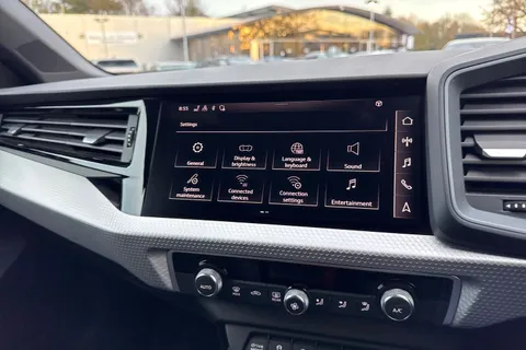 BD21EBU Audi A1 35 TFSI Black Edition 5dr S Tronic Thumbnail #44