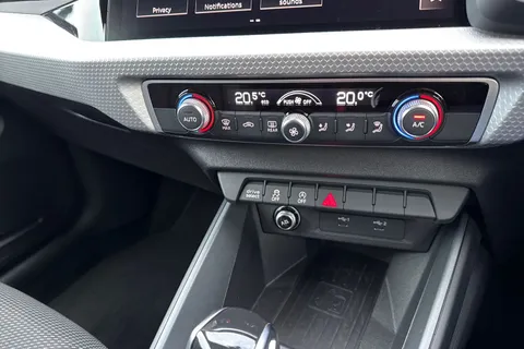 BD21EBU Audi A1 35 TFSI Black Edition 5dr S Tronic Thumbnail #46