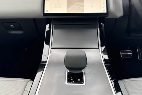 14 of 39 for Land Rover Range Rover Velar 2.0 D200 Dynamic SE 5dr