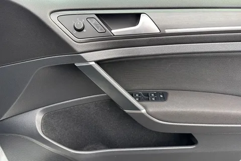 20 of 53 for Volkswagen Golf 2.0 TDI GTD DSG Euro 6 (s/s) 5dr