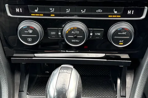 21 of 53 for Volkswagen Golf 2.0 TDI GTD DSG Euro 6 (s/s) 5dr