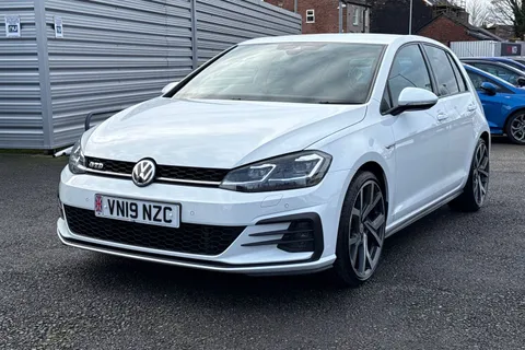 24 of 53 for Volkswagen Golf 2.0 TDI GTD DSG Euro 6 (s/s) 5dr