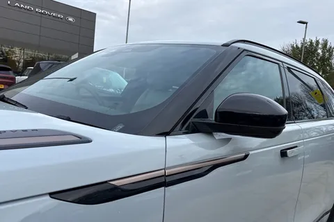 30 of 39 for Land Rover Range Rover Velar 2.0 D200 Dynamic SE 5dr