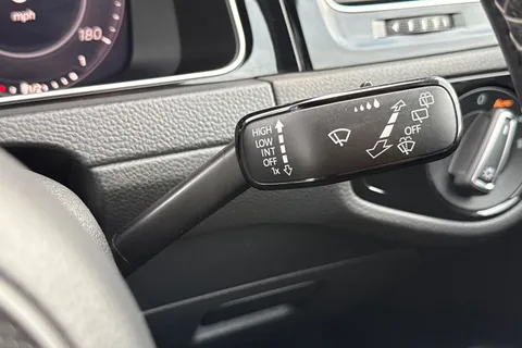 39 of 53 for Volkswagen Golf 2.0 TDI GTD DSG Euro 6 (s/s) 5dr