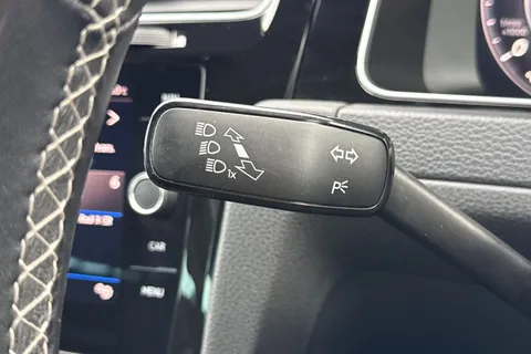 41 of 53 for Volkswagen Golf 2.0 TDI GTD DSG Euro 6 (s/s) 5dr