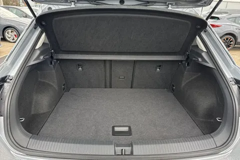 9 of 41 for VOLKSWAGEN T-ROC 1.5 TSI Style 5dr DSG