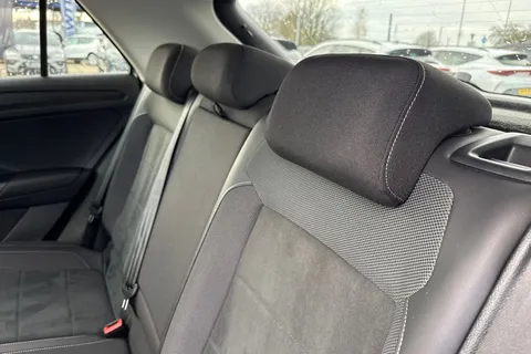 13 of 41 for VOLKSWAGEN T-ROC 1.5 TSI Style 5dr DSG