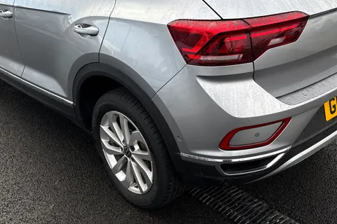 15 of 41 for VOLKSWAGEN T-ROC 1.5 TSI Style 5dr DSG