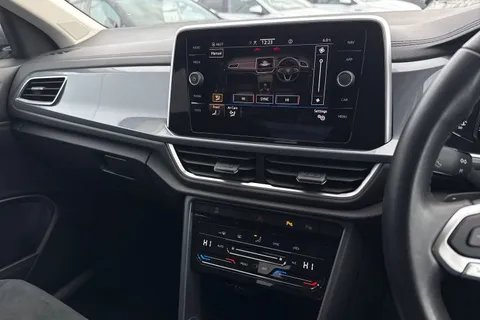 18 of 41 for VOLKSWAGEN T-ROC 1.5 TSI Style 5dr DSG