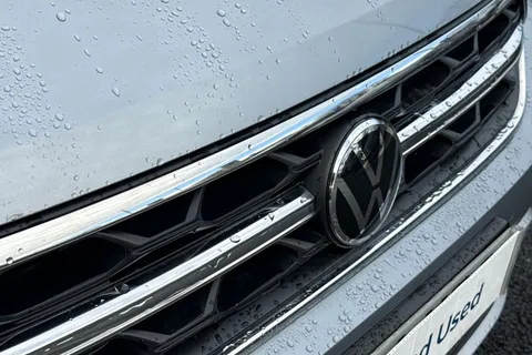 27 of 41 for VOLKSWAGEN T-ROC 1.5 TSI Style 5dr DSG