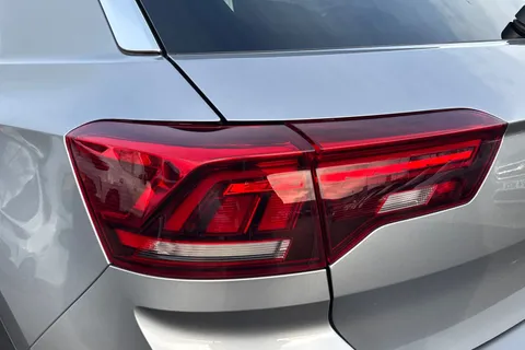 8 of 45 for VOLKSWAGEN T-ROC 1.5 TSI Style 5dr DSG