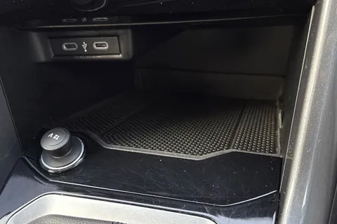 35 of 45 for VOLKSWAGEN T-ROC 1.5 TSI Style 5dr DSG