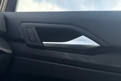 RJ24LRY Volkswagen Golf 2.0 TSI GTI 5dr DSG Thumbnail #17