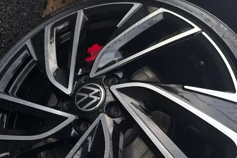 RJ24LRY Volkswagen Golf 2.0 TSI GTI 5dr DSG Thumbnail #26