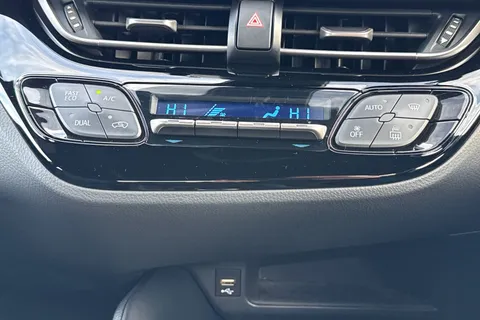 WP21OKV Toyota C-Hr 1.8 VVT-h Icon CVT Euro 6 (s/s) 5dr Thumbnail #21