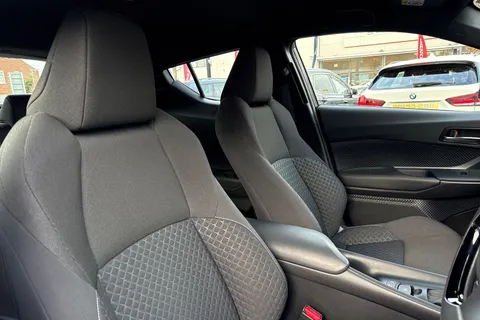 WP21OKV Toyota C-Hr 1.8 VVT-h Icon CVT Euro 6 (s/s) 5dr Thumbnail #23