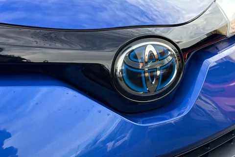 WP21OKV Toyota C-Hr 1.8 VVT-h Icon CVT Euro 6 (s/s) 5dr Thumbnail #25