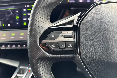 38 of 66 for PEUGEOT 408 1.2 PureTech GT Fastback EAT Euro 6 (s/s) 5dr