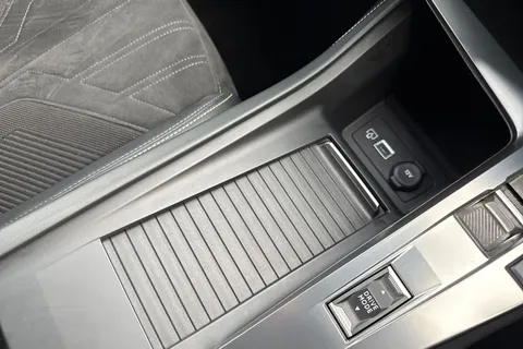 56 of 66 for PEUGEOT 408 1.2 PureTech GT Fastback EAT Euro 6 (s/s) 5dr