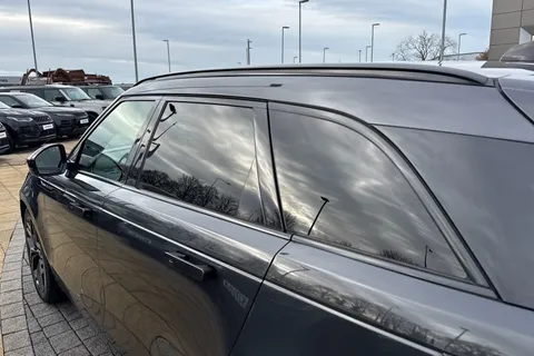 33 of 41 for Land Rover Range Rover Velar 2.0 D200 Dynamic HSE 5dr