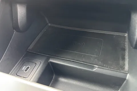 40 of 41 for Land Rover Range Rover Velar 2.0 D200 Dynamic HSE 5dr