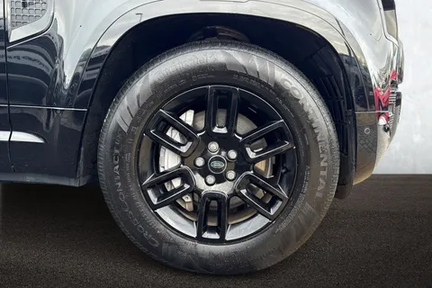 9 of 45 for Land Rover Defender 110 3.0 D300 X-Dynamic S 5dr