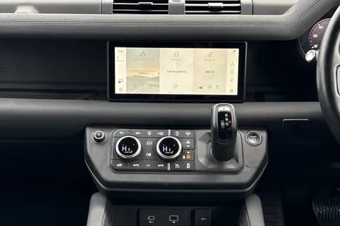 15 of 45 for Land Rover Defender 110 3.0 D300 X-Dynamic S 5dr